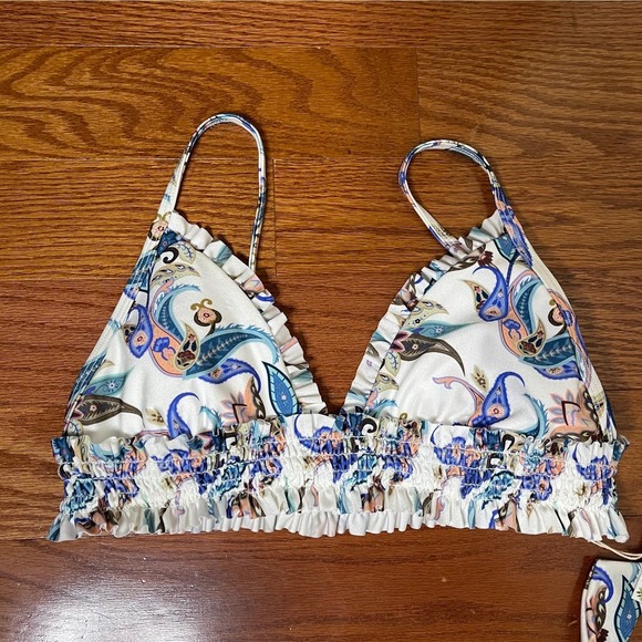 Chelsea & Violet Floral Bikini set Size XS NWT - Picture 4 of 8